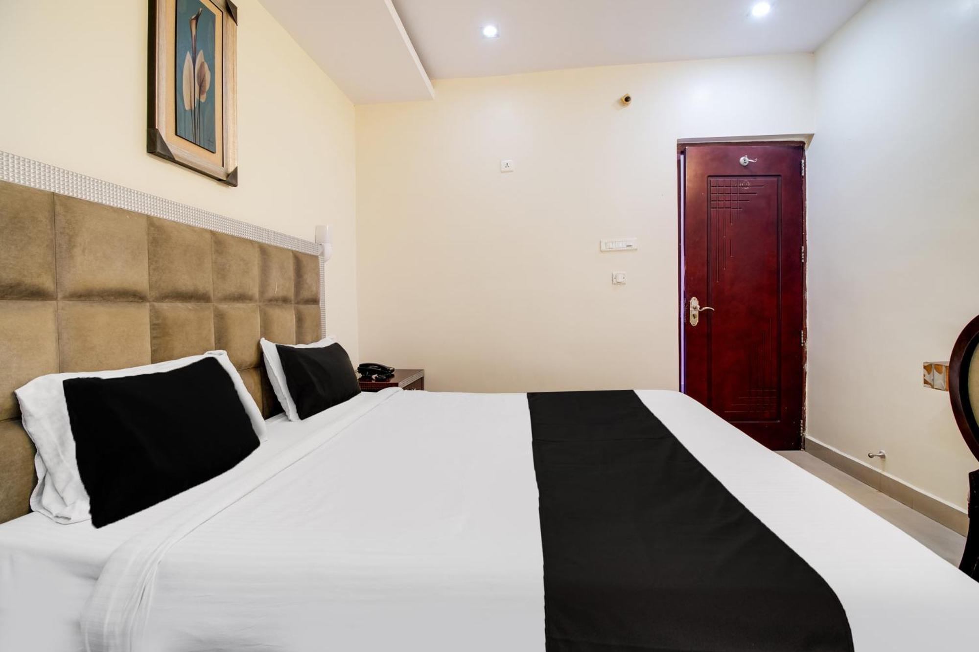Super Townhouse Gajuwaka Near Cmr Mall Kurmannapalem Zewnętrze zdjęcie
